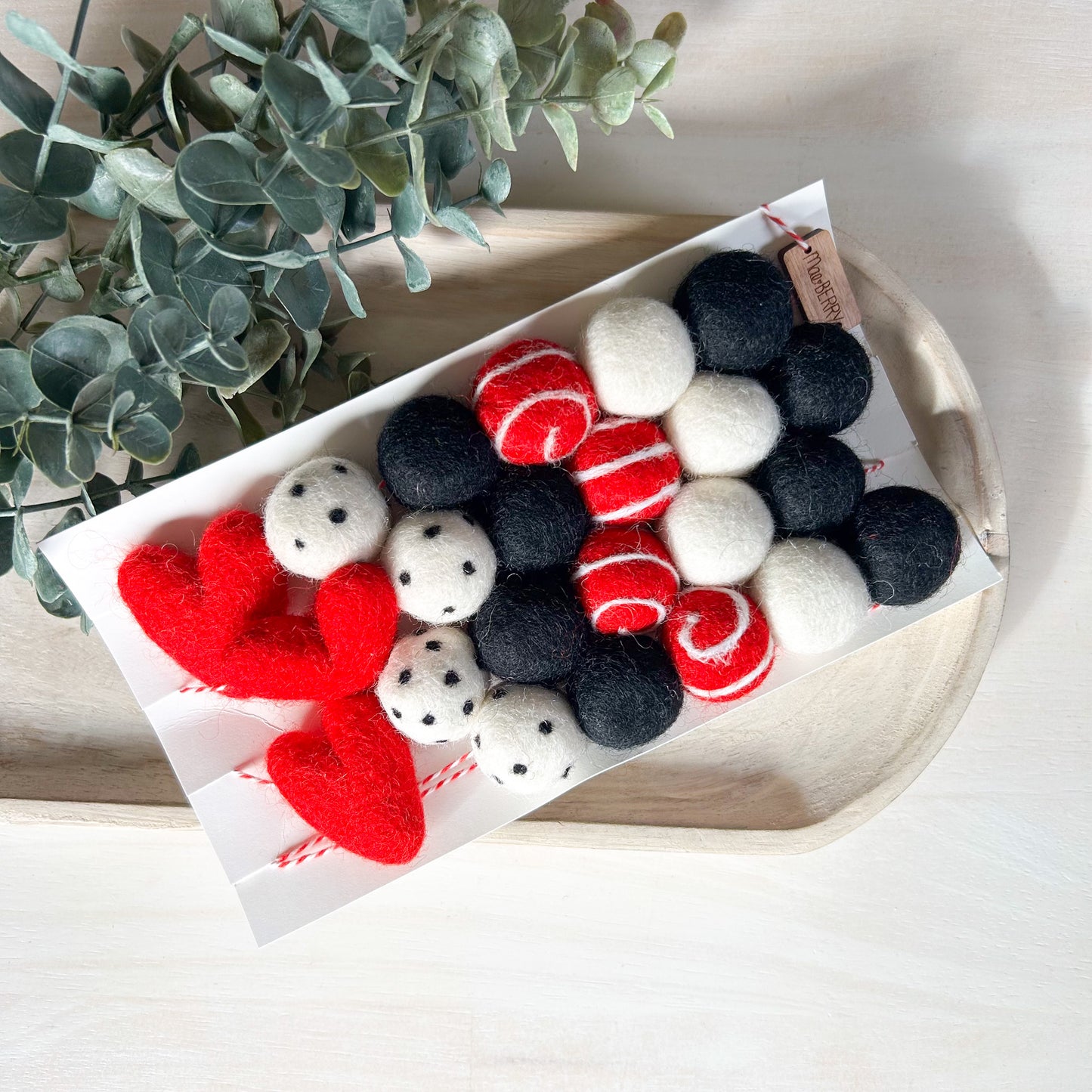 Queen of Hearts Garland